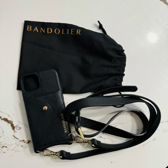 Like New Bandolier Hailey Case Pebble Leather Iphone 13 with Dustbag - Picture 1 of 5